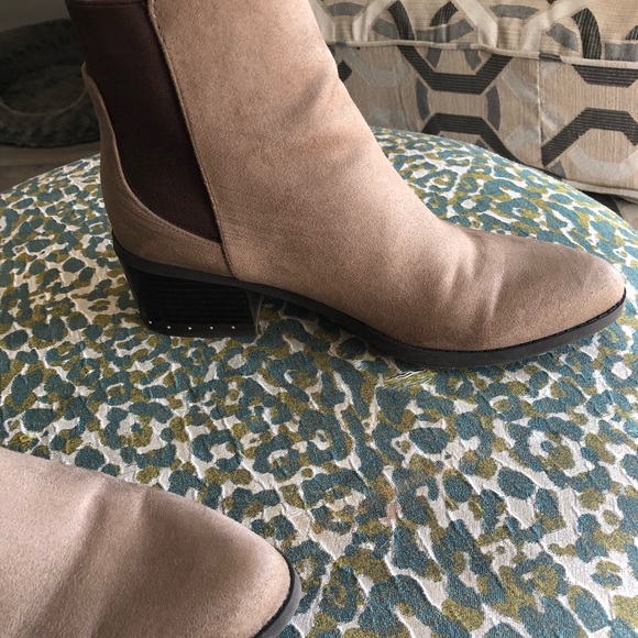 Light brown “call it spring” booties - Picture 8 of 8